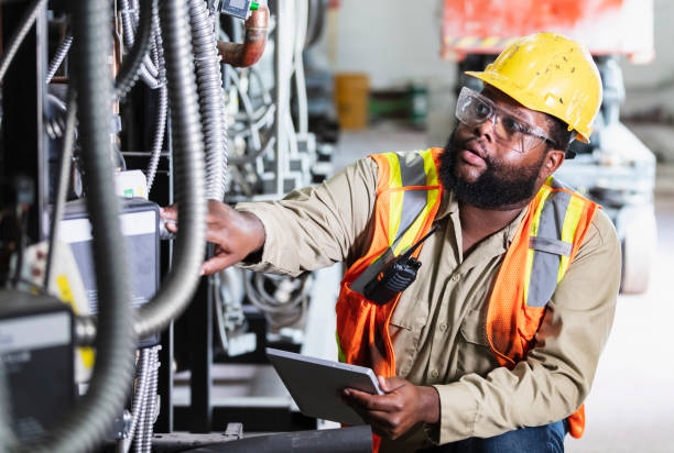  Newhall, IA Electrician Pros